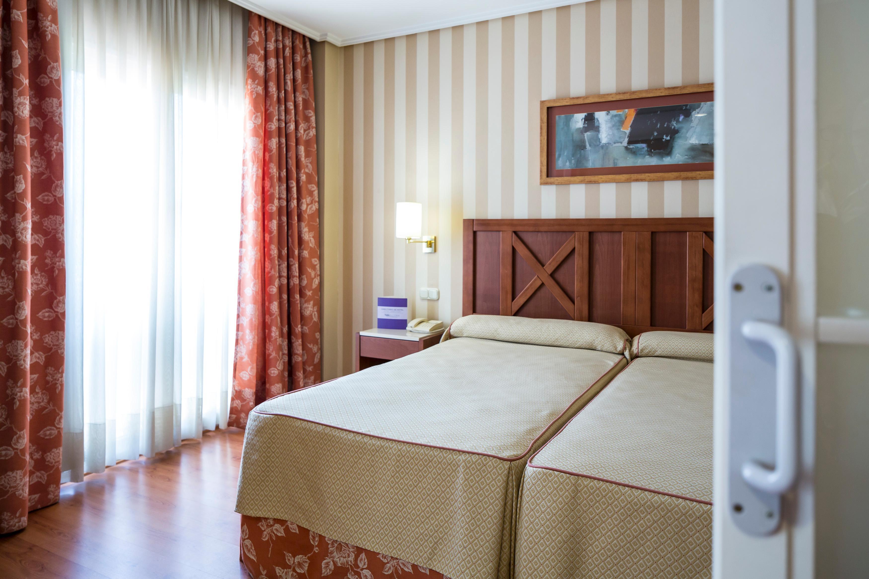 伊鲁尼阿尔科拉瑟维拉酒店 圣胡安阿赞尔法拉彻 外观 照片